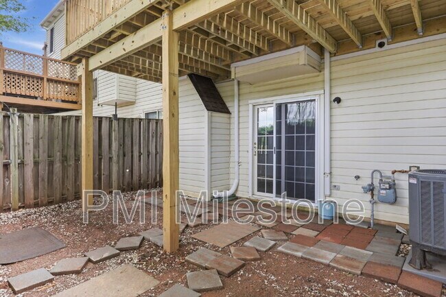 Building Photo - 6581 Ewald Ct