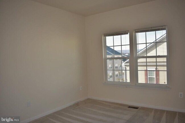 Building Photo - 212 Mill Pond Rd