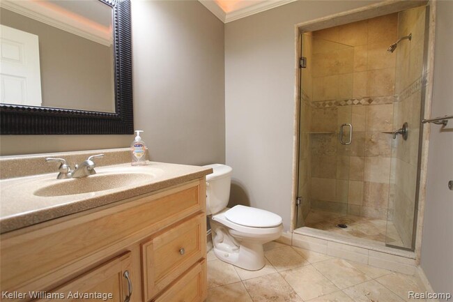 Building Photo - 40053 Crosswinds Rd