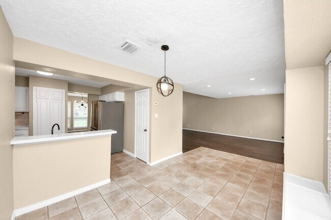 Building Photo - 3834 Carya Cir