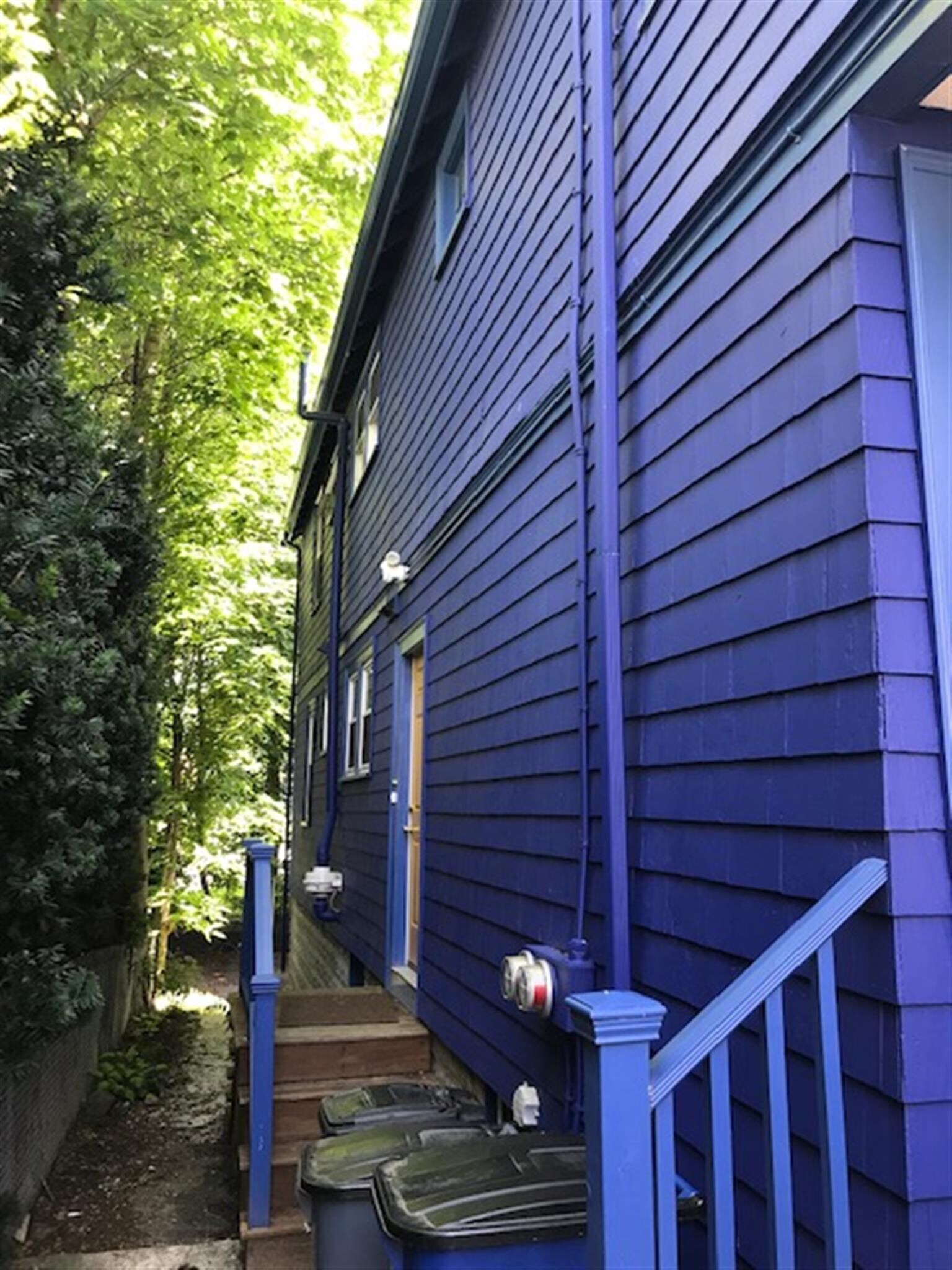 Building Photo - 25 Laurel St