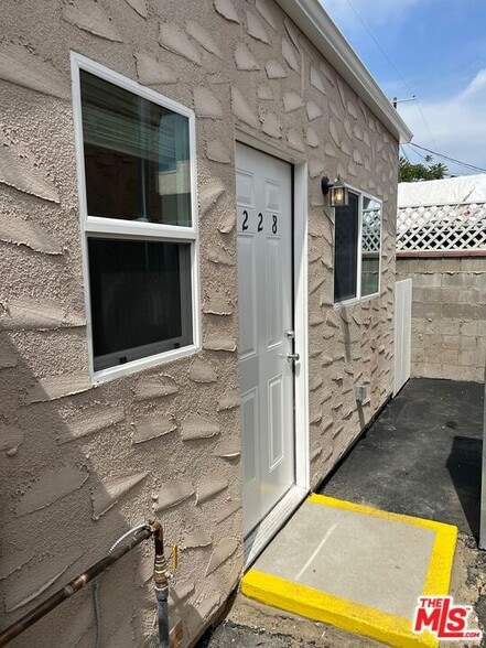 Building Photo - 228 E Avenue 42