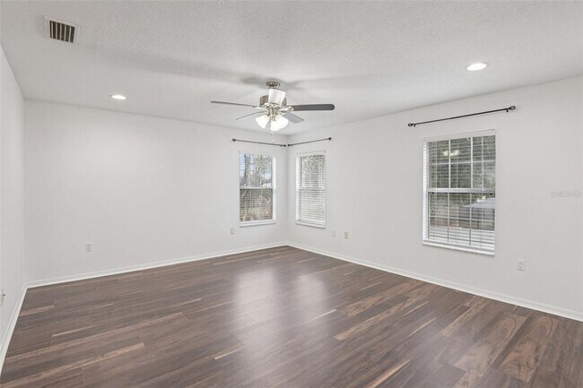 Building Photo - 11006 Running Pine Dr