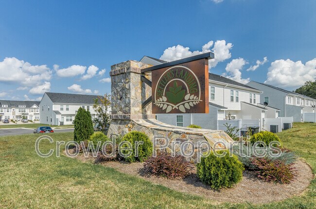 Building Photo - 359 Halton Crossing Dr SW