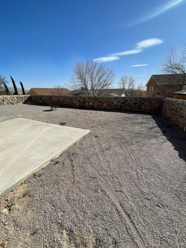 Building Photo - Gorgeous 3 Bedroom / 2 Bathroom Home in Las Colinas