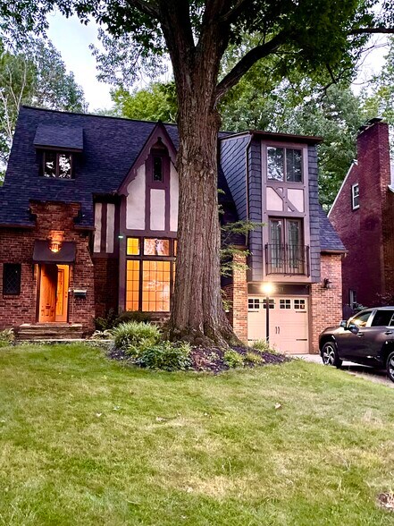 Building Photo - 2571 Ashurst Rd