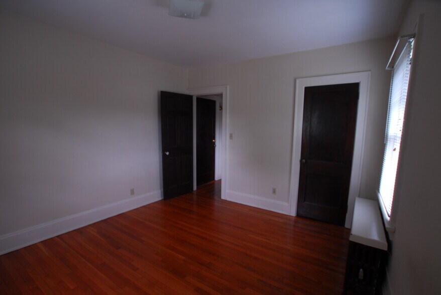 Building Photo - 3102 Troy Ave