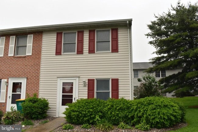 Primary Photo - 959 Orchard Dr