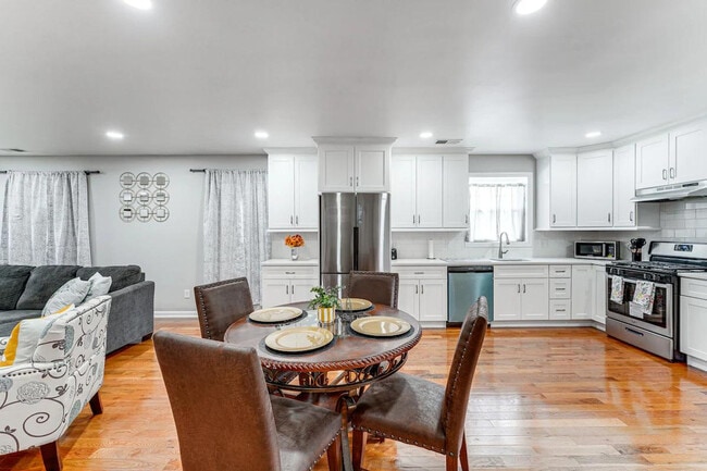 Building Photo - 51 Indian Ave