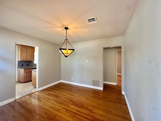 Building Photo - Meticulously Upgraded Point Loma Home Near...