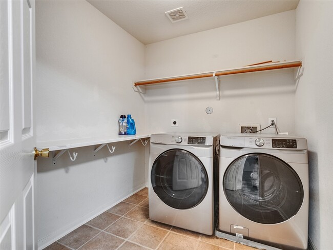 Building Photo - 19302 Juniper Vale Cir