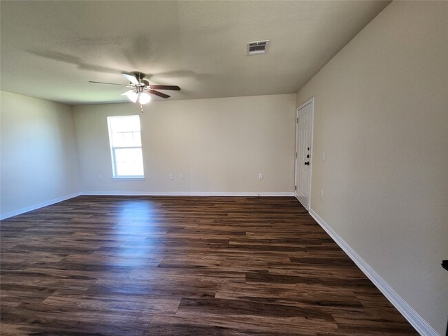 Building Photo - 2402 14th Ave N