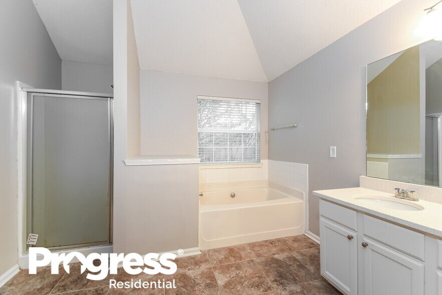 Building Photo - 187 Baywood Crossing