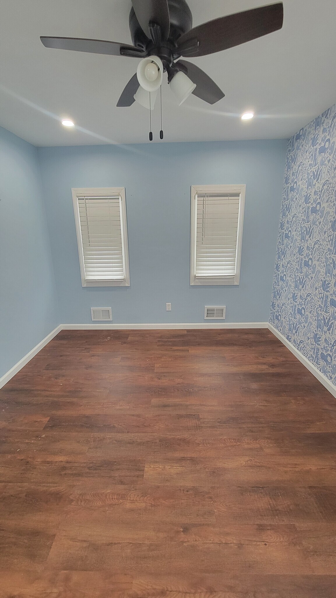 Building Photo - 15 Windsor Rd