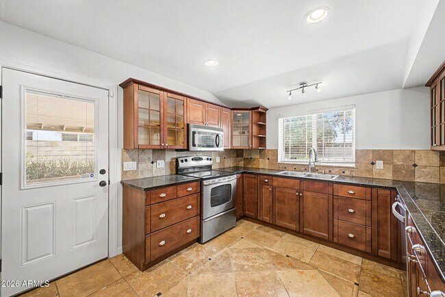 Building Photo - 6108 N 11th Ave