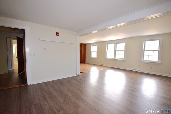Building Photo - 1129 CT-169