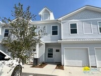 Building Photo - Beautiful 3 Bedroom 2.5 Bathroom Townhome with Garage!