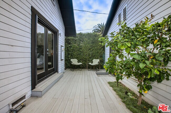 Building Photo - 663 San Juan Ave
