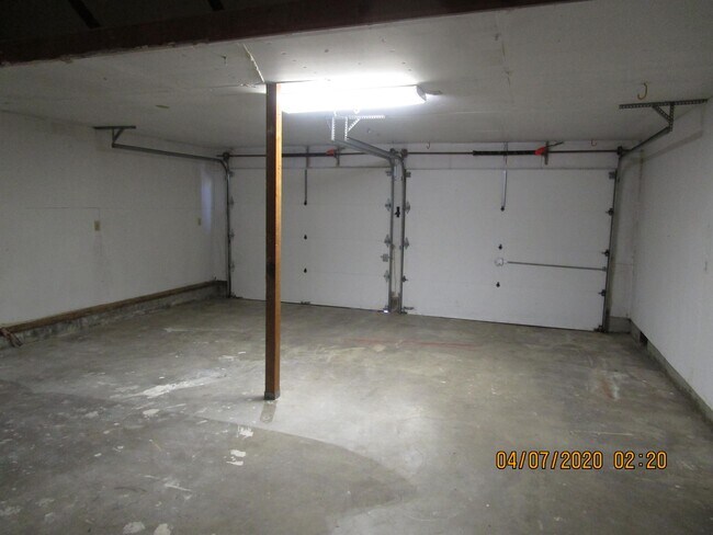 Building Photo - 410 Olney St