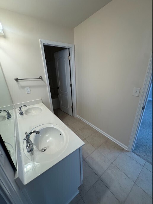 Building Photo - Modern Comfort Meets Space – 4BR/3.5BA Hom...