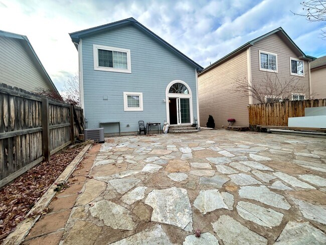 Building Photo - Looking for a Quality tenant who Appreciates a Gourmet Kitchen