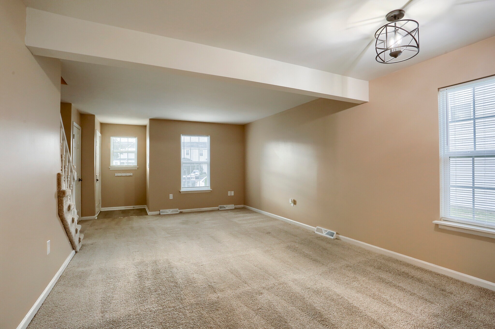 Building Photo - 843 Old Silver Spring Rd