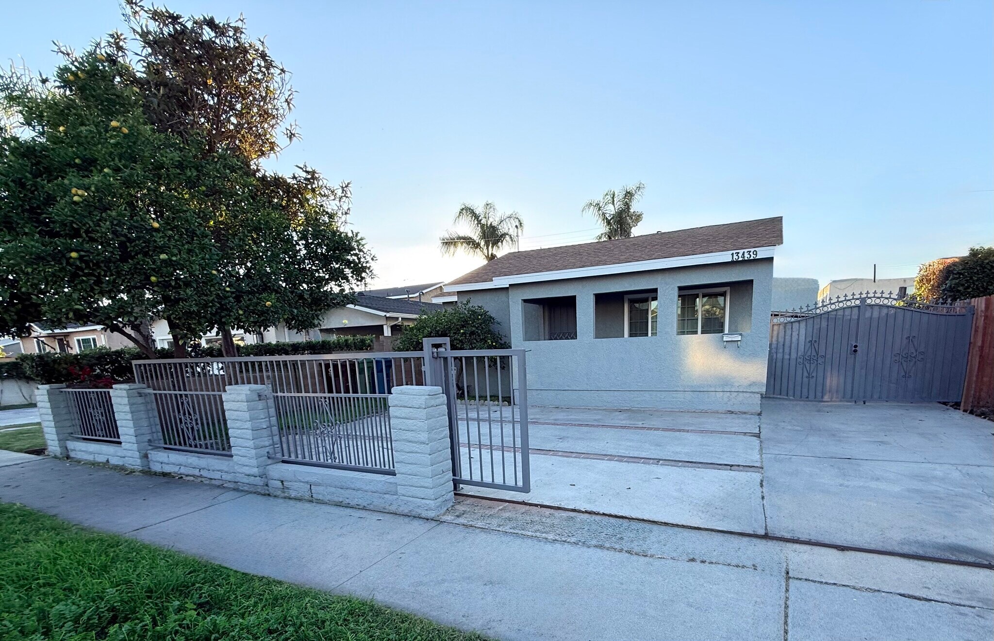 Building Photo - 13439 Roselle Ave