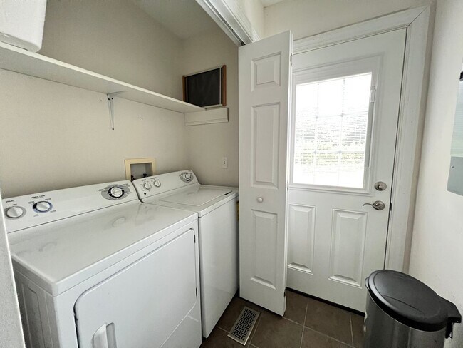 Building Photo - South Boston Cottage For Rent