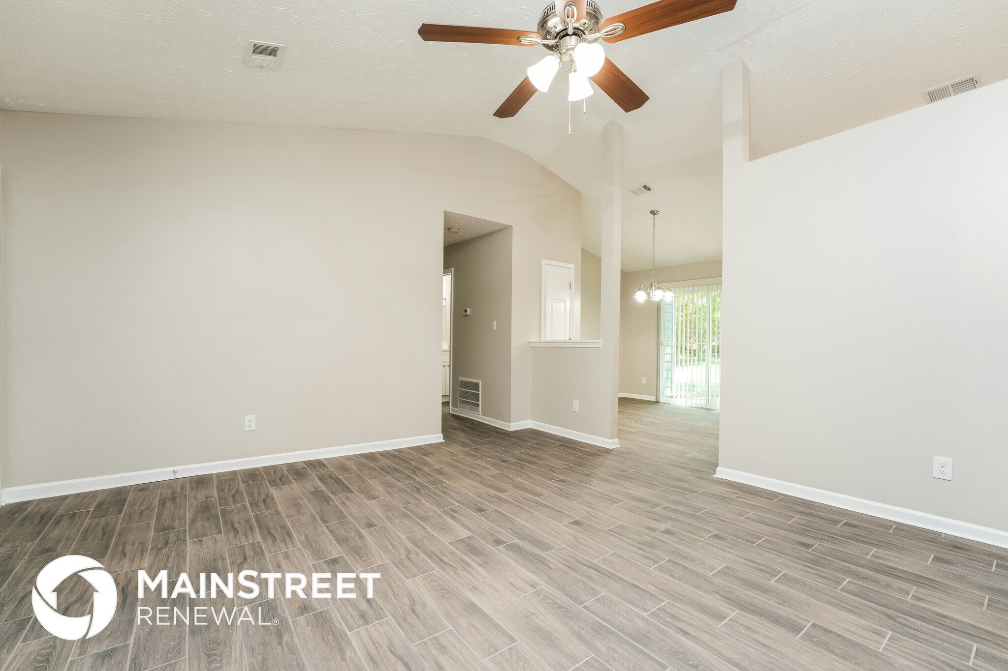 Building Photo - 2729 Maple Grove Dr