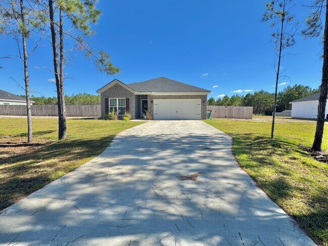 Building Photo - $500 RENT CREDIT | AVAILABLE NOW! (Pet Friendly)