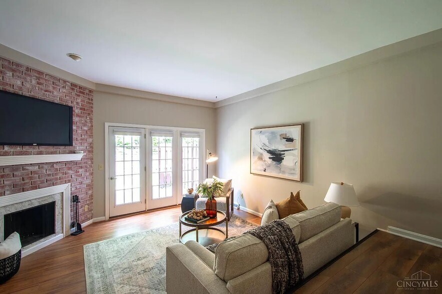 Building Photo - 9767 Bunker Hill Ln