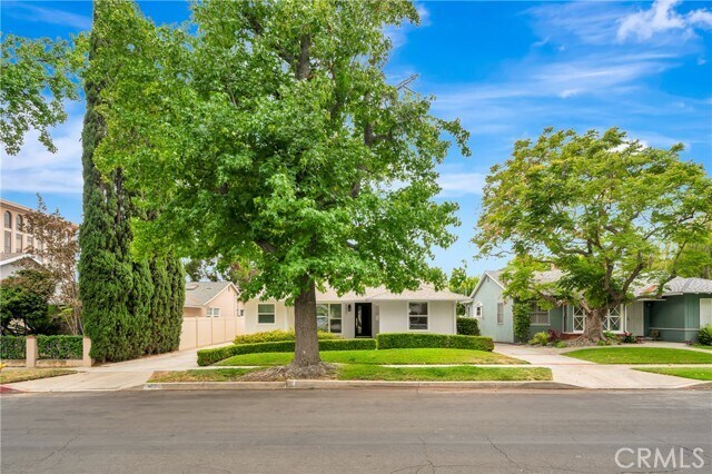 Building Photo - 4833 Longridge Ave
