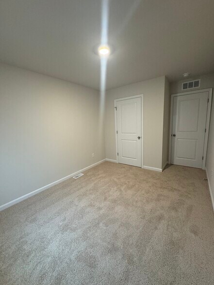 Building Photo - 121 Tigney Dr