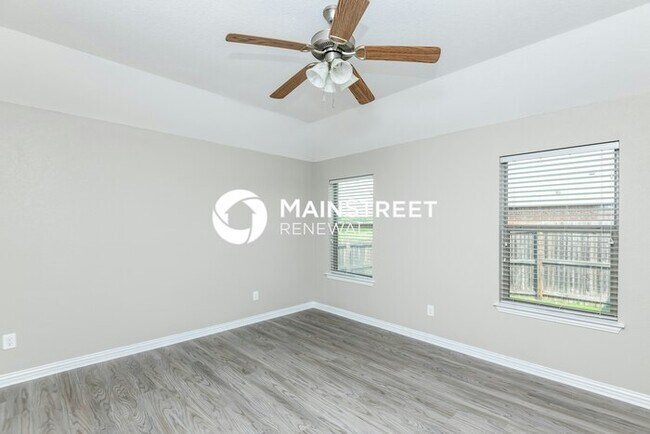 Building Photo - 3 Bedroom Pet-Friendly Home in Fort Worth,...
