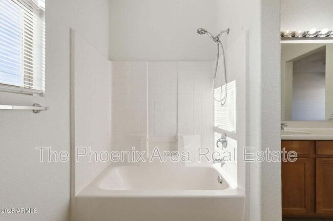 Building Photo - 4188 S Mariposa Dr