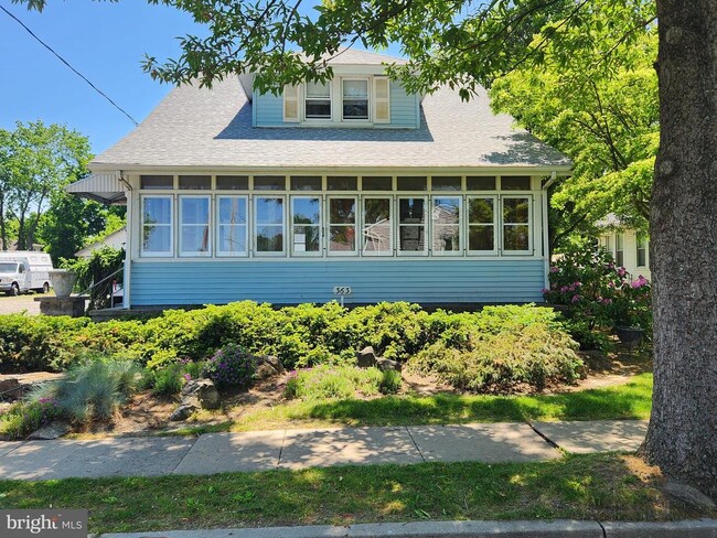 Building Photo - 363 Morrison Ave