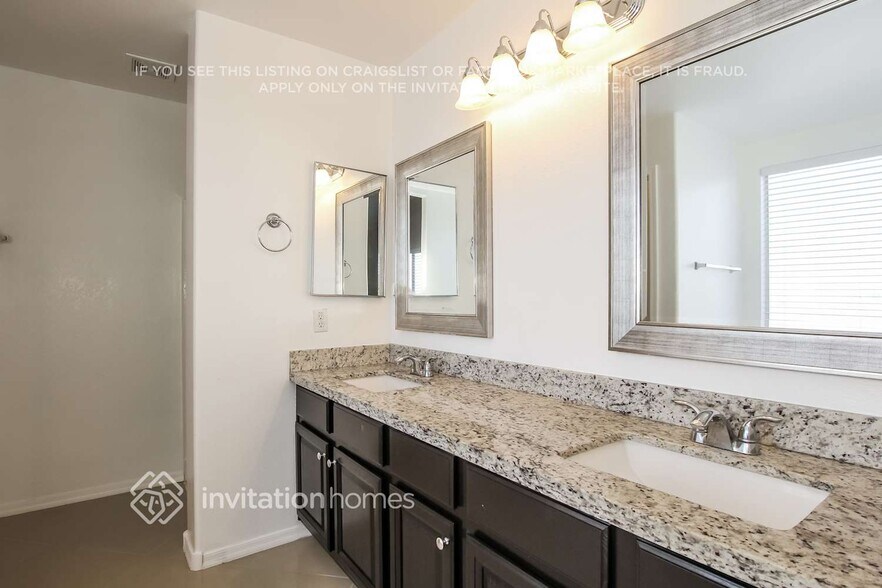 Building Photo - 17749 N 113th Ave