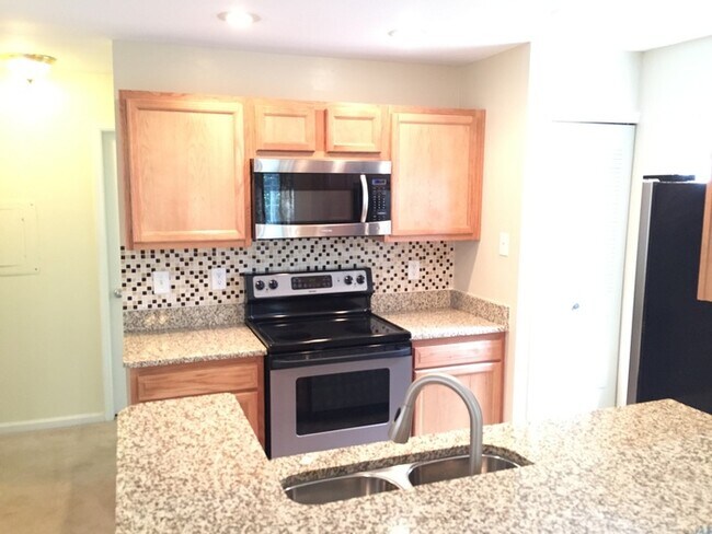 Building Photo - Rivermont Village Condominiums