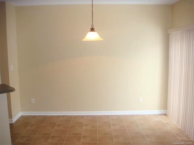 Building Photo - Great Home Community Pools Like A Resort