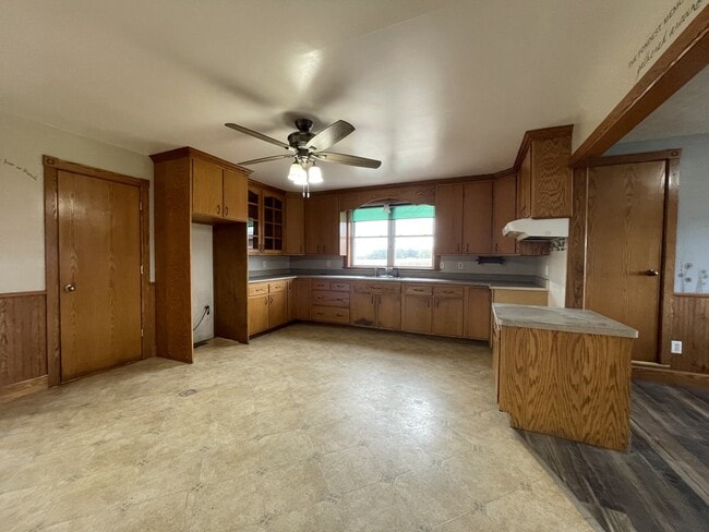 Building Photo - 7094 N 550 E