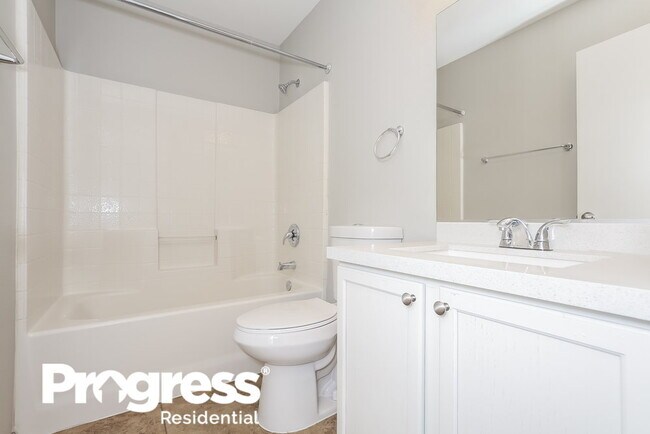 Building Photo - 5536 Cloudy Glen St