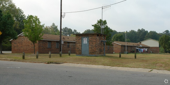 Building Photo - Point Place