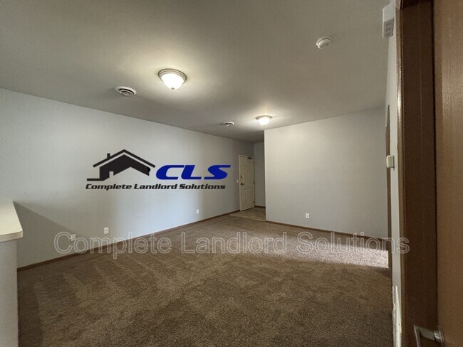 Building Photo - 1400 North Ave