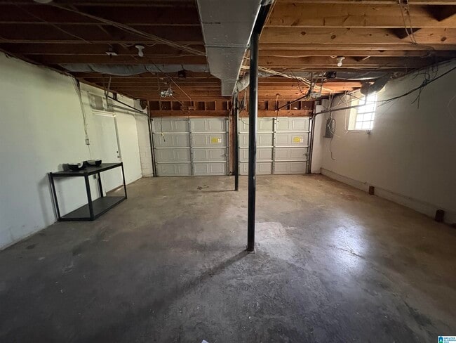 Building Photo - 324 Willow Glen Ct