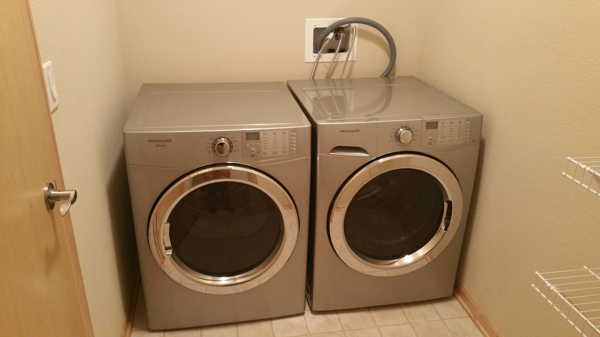 High-end steam washer and dryer. - 1155 Ford Road