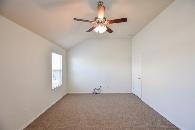 Building Photo - 3102 Apple Dale Dr