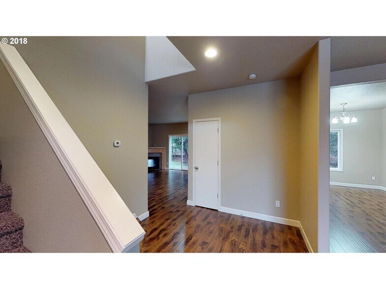 Building Photo - 12811 NE 49TH WAY