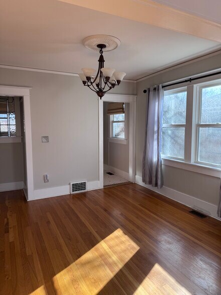 Dining room - 2270 Holly St