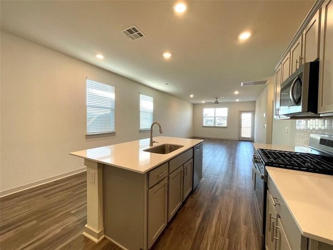 Building Photo - 7720 Jacobean WY