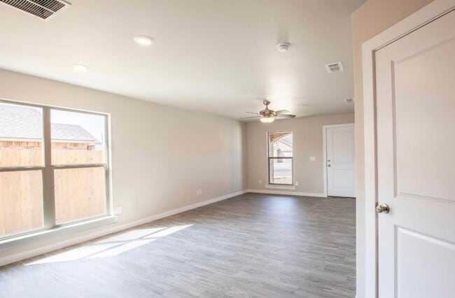 Building Photo - Exclusive Bell Farms Townhomes